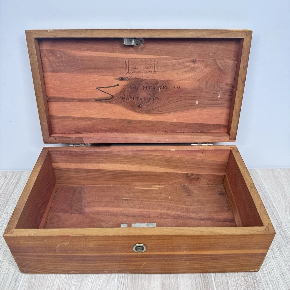 Handmade Cedar Jewelry‎ Box Signed MW Major Moultrie GA Wood Keepsake 9.5in